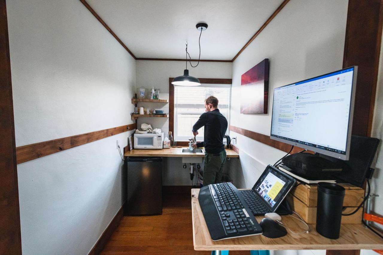 Left Coast Lodge - Pet Friendly Sisters Eksteriør bilde