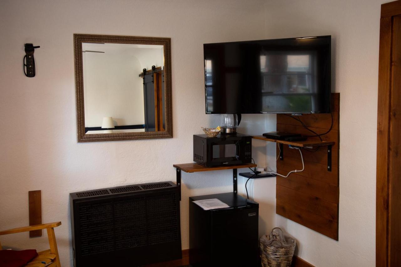 Left Coast Lodge - Pet Friendly Sisters Eksteriør bilde