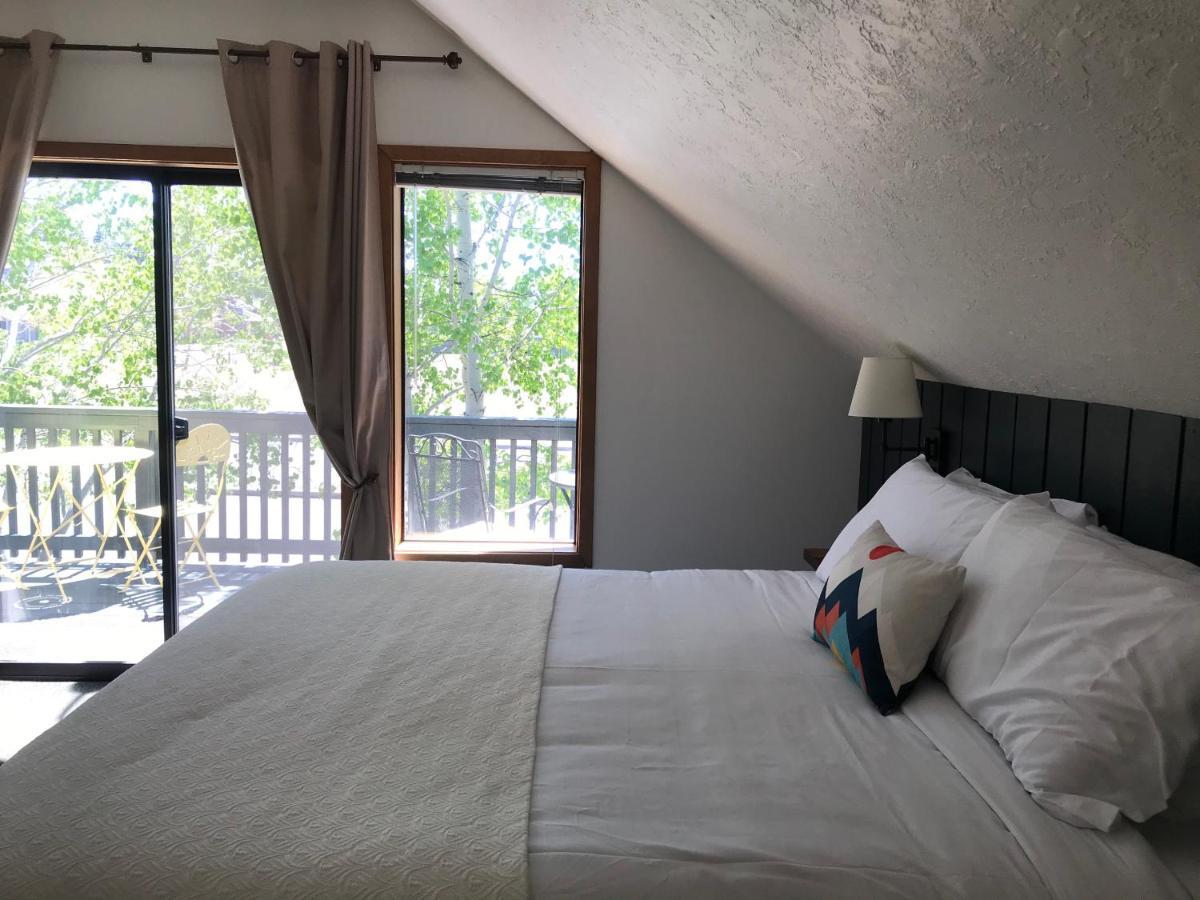 Left Coast Lodge - Pet Friendly Sisters Eksteriør bilde